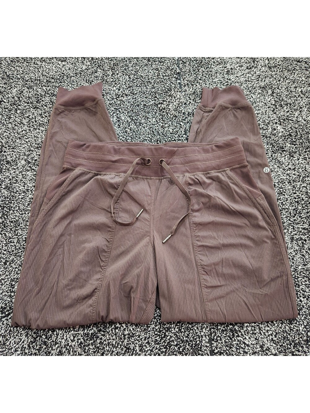 Lululemon Dance Studio Mid Rise Jogger Pants Size 10 Chocolate Brown Merlot